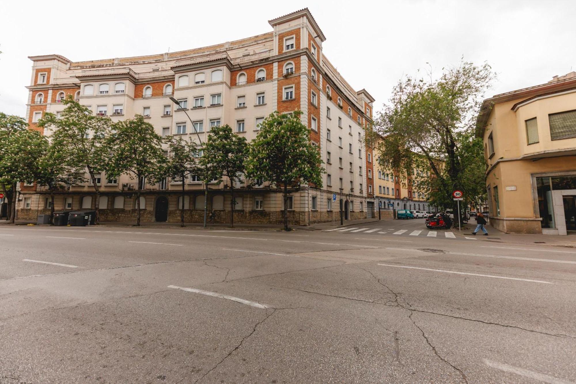 Bravissimo Turbau Entresol A, With 3 Bedrooms Girona
