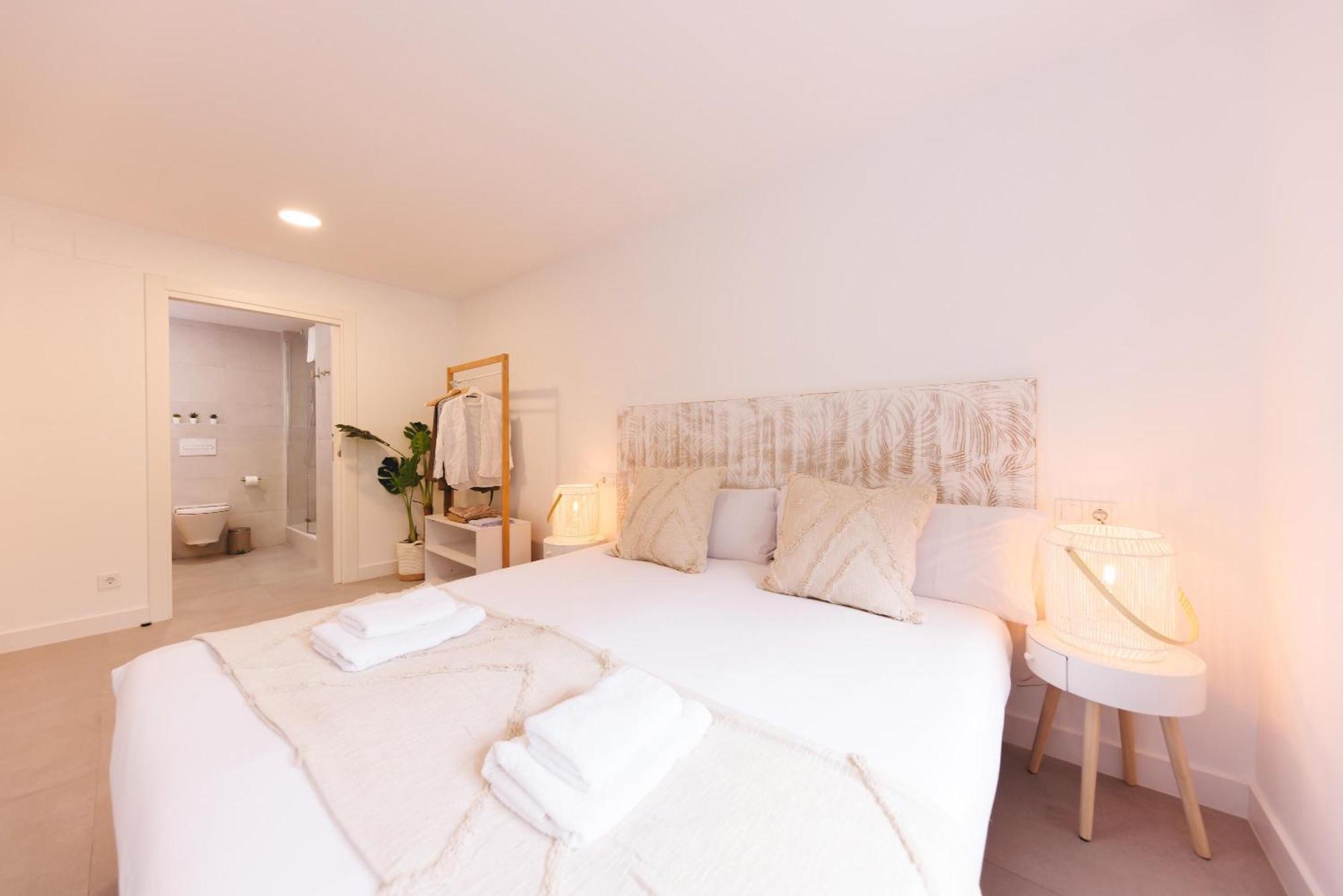 Bravissimo Turbau Entresol A, With 3 Bedrooms Apartment *
