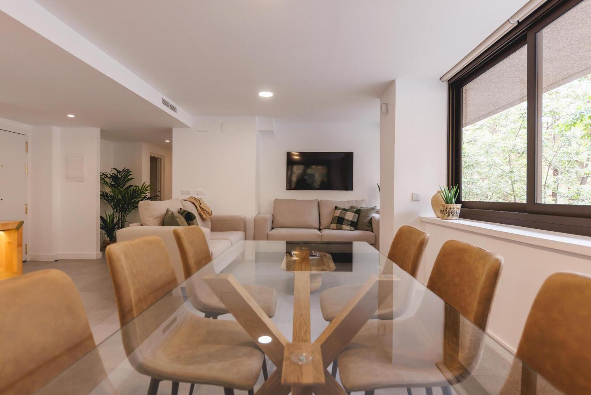 Apartment Bravissimo Turbau Entresol A, With 3 Bedrooms *